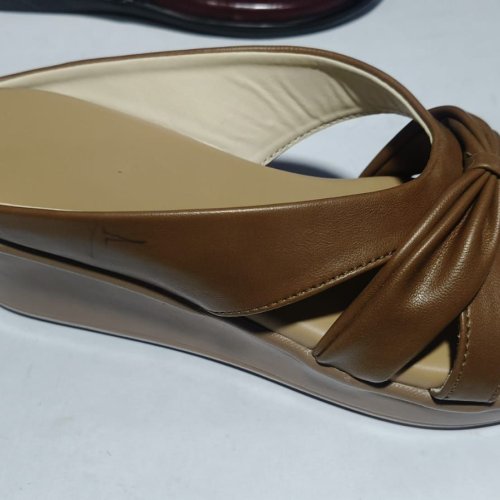 Ladies Lightweight Platform Sandal