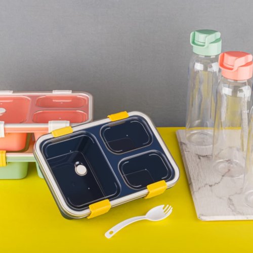 Plastic Lunch Container with Bottle