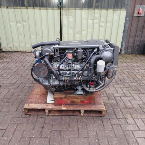 Yanmar 8LV-320Z Marine Diesel Engine