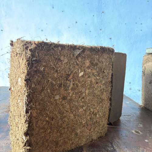 Coco Husk Chips Blocks