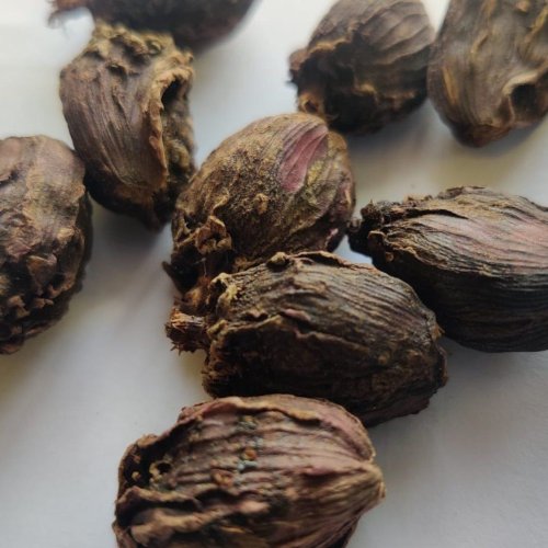 Natural Bold Black Cardamom