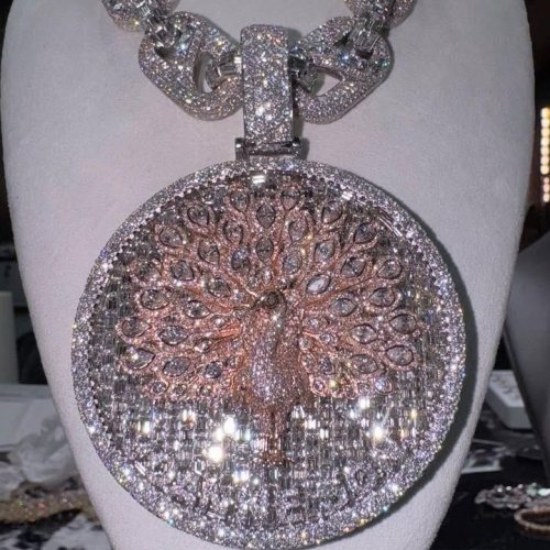 Designer Diamond Studded Pendant Enhancement