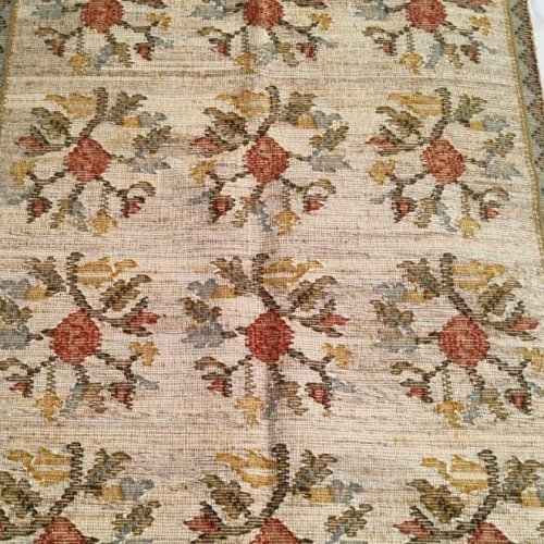Floral Pattern Handmade Jute Rug