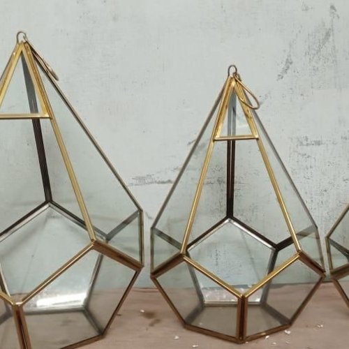 Metal Clyer Glass Pyramid Lantern
