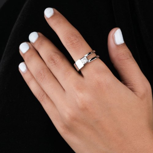 Ladies Classic Diamond Ring