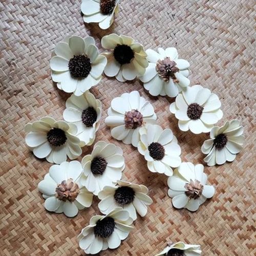 2.5 Inch Palm Bally Handmade Flower