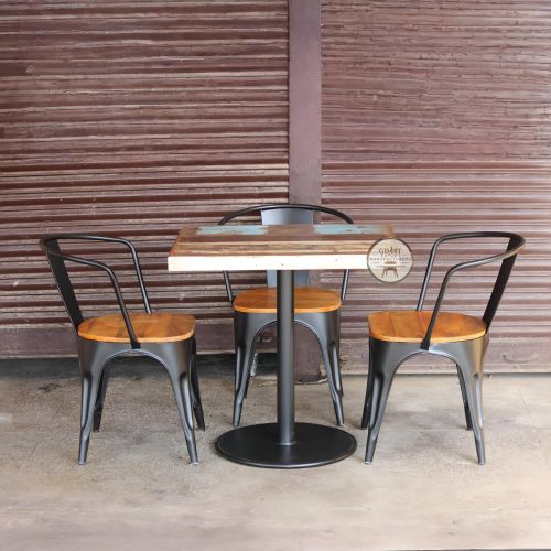 Stylish Restaurant Table &AMP; Chair