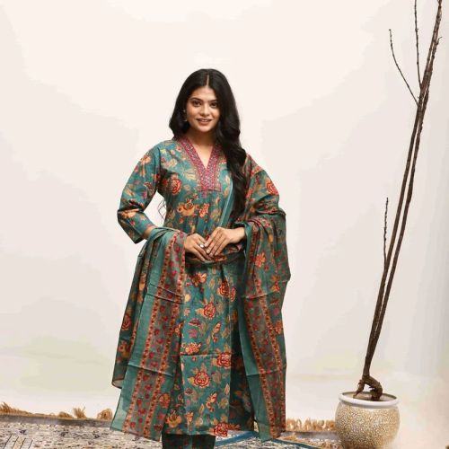 Gulthari Grace Suit Set