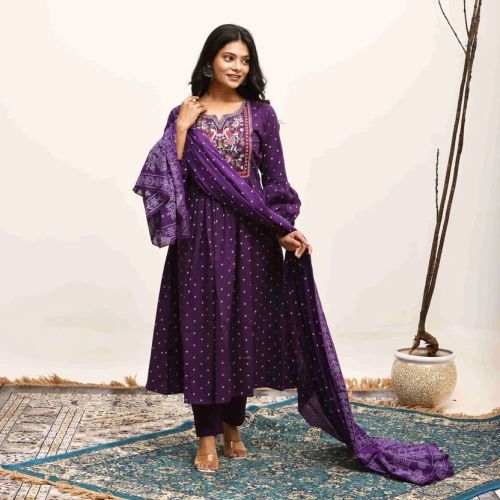 Noorani Bloom Suit Set