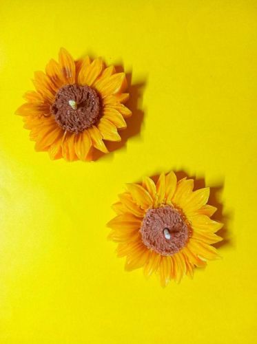 Small Sunflower Candle