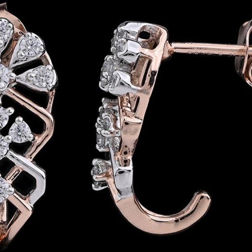 18k Gold High Carat Brilliant Round Diamond Cluster Studs