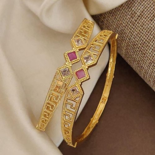 Ladies Brass Bangle Set