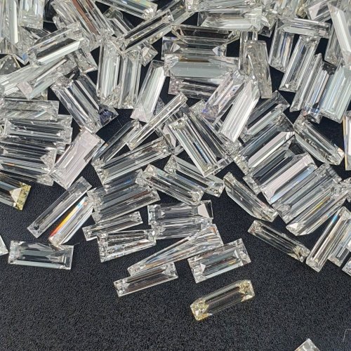 Natural Calibrated Baguette Diamonds
