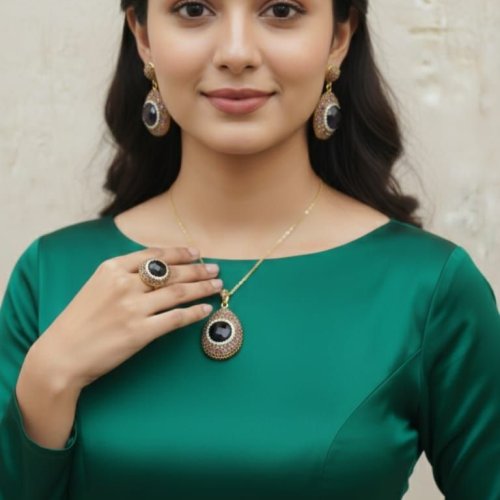 Artificial Black Gemstone Pendant Set