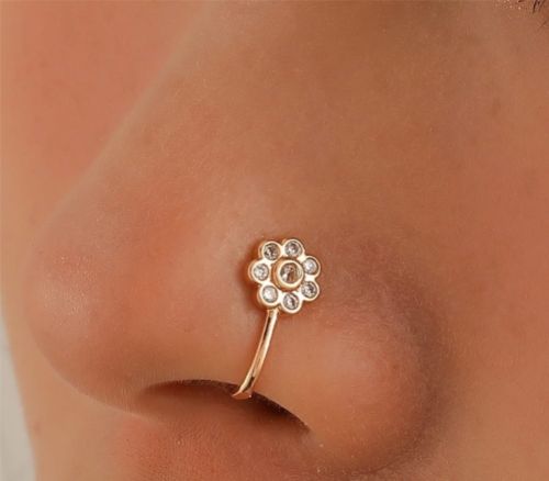 Shimmering Nose Pin
