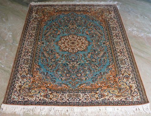 4x7 Square Feet Hand Woven Silk Carpet