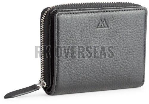 Plain Black Ladies Leather Wallet