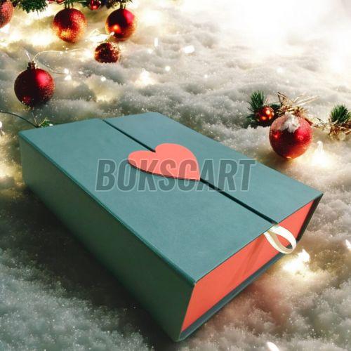 Rigid Box with Custom Insert