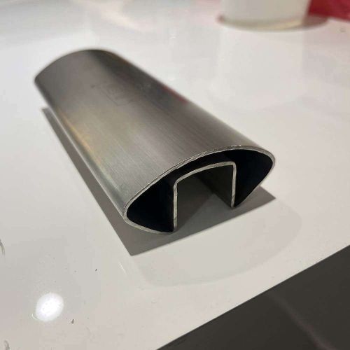 Stainless Steel Slotted Oval Eye Shape Pipe