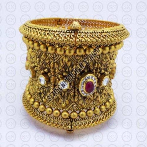 AB06 Gold Bangles