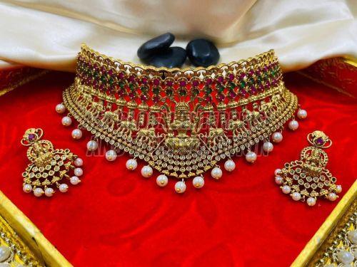 Ladies Party Wear Golden Brass Necklace Set