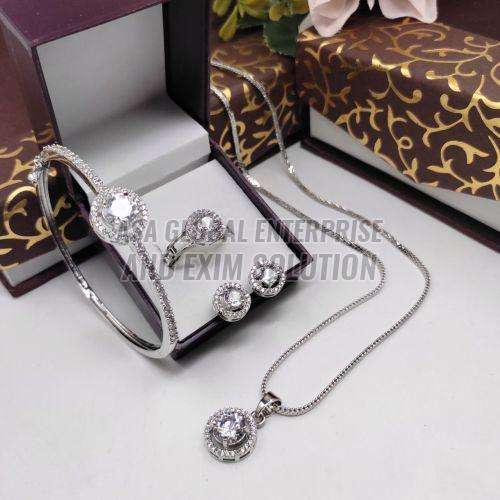 Ladies Silver Brass Ladies Pendant Combo Set