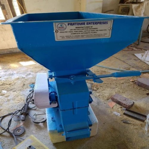 700 Kg Poultry Feed Making Machine