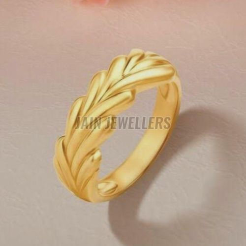 Ladies Engraved Gold Ring