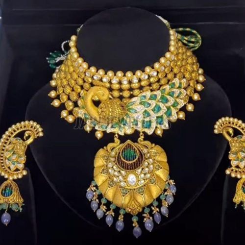 Ladies Gold Necklace Set