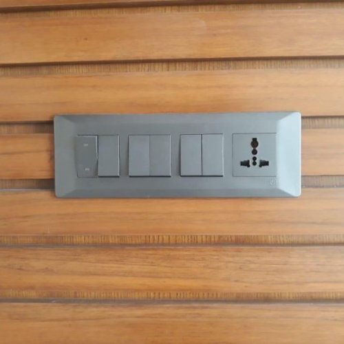 L&AMP;t Entice Charcoal Grey 8 Modular Switch Plate
