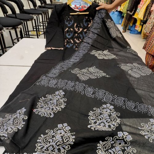 Premium Gamthi Cotton Printed Straight Kurti