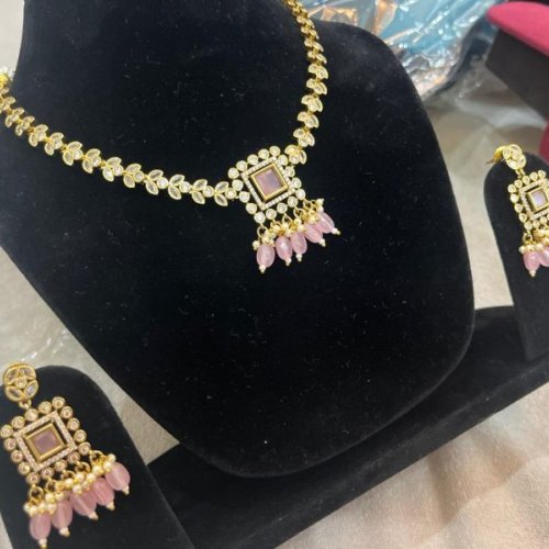 Ladies Designer Emerald Light Pink Necklace Set