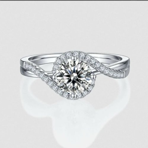 Womens Round White Gold Diamond Wedding Ring