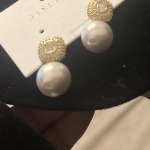 Ladies White Pearl Earrings
