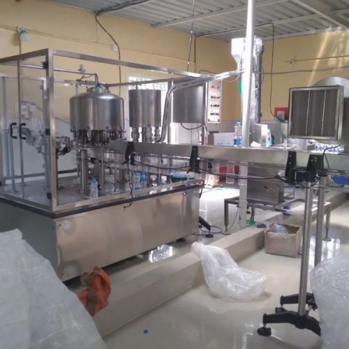 PET Bottle Filling Machine