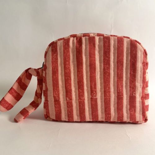 Pink &AMP; Red Classic Quilted Pouch