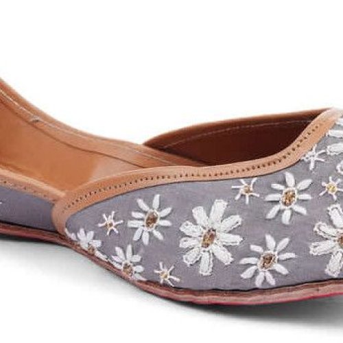 Floral Jaal Leather Ladies Jutti