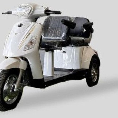 Three Wheeler PEV Phantom D Electric Scooter
