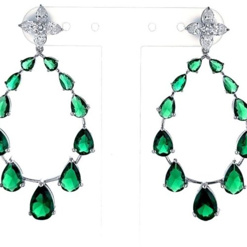 18kt Gold Green Gemstone Diamond Earrings