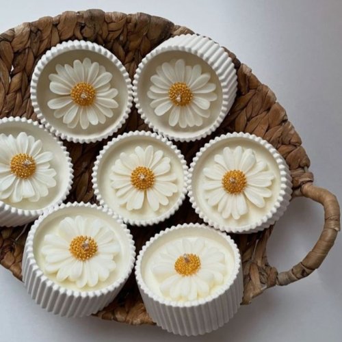 White Daisy Flower Jar Candle