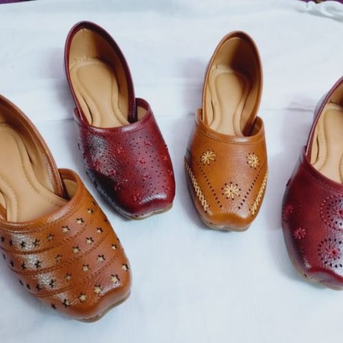 Traditional Flat Ladies Jutti