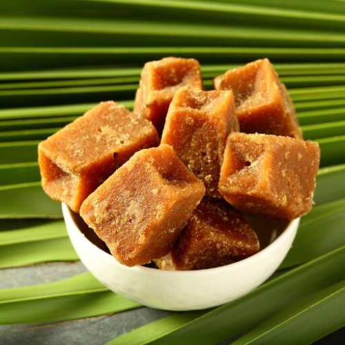 Natural Sugarcane Jaggery Cubes