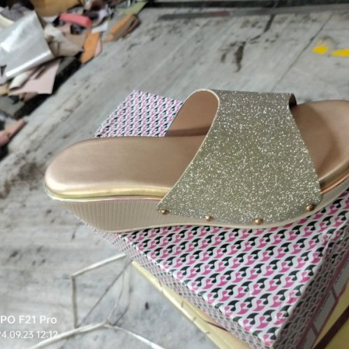 Broad Strap Heeled Ladies Sandal