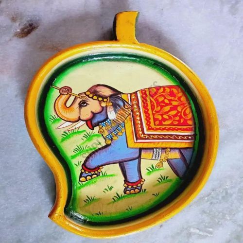 Wooden Leaf Shape Elephant Plate