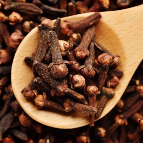 Natural Dried Brown Cloves