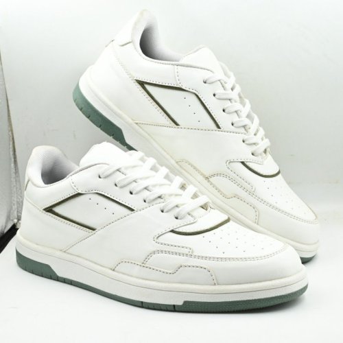 White Men Lightweight Casual Sneaker
