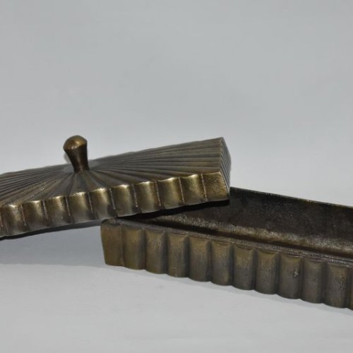 Long Ribbed Jewelry Box with Sunburst Lid