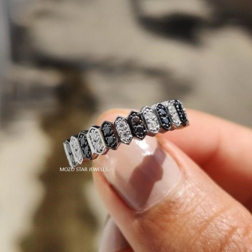 Black & Sliver Round Moissanite Diamond Ring