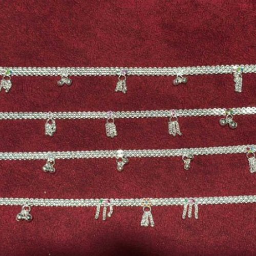 Stylish Ladies Silver Anklets