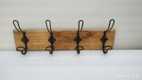 Horizontal 4 Hook Double-Prong Natural Wooden Wall Rack